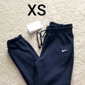 Women's Nike Therma-Fit joggers